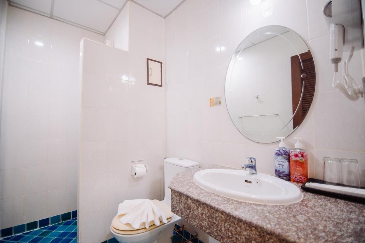 Patong Beach Side Hotel ภายนอก รูปภาพ